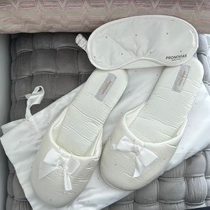 Brand new Pronovias slippers with bag and Plush eye mask